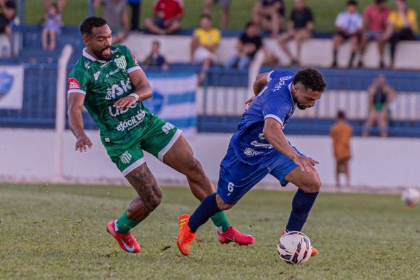 Ivinhema teve que buscar resultado no segundo tempo, mas n&atilde;o conseguiu a virada (Foto: Ribero Jr)