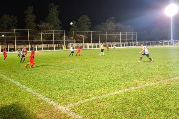 Lance da partida entre Juralei Atl&eacute;tico Clube x Stock Machine/S&atilde;o Fernando