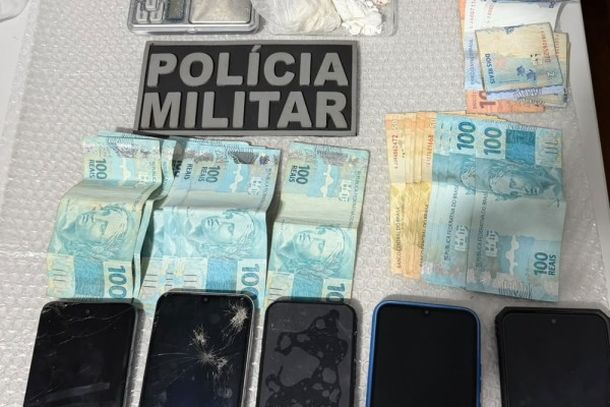Objetos apreendidos durante a opera&ccedil;&atilde;o nesta ter&ccedil;a-feira (25)