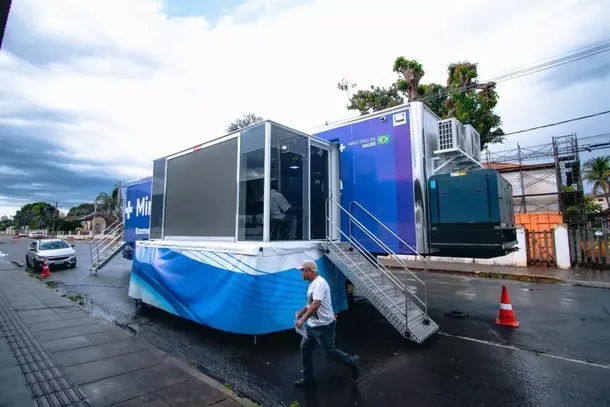 Carreta do Minist&eacute;rio da Sa&uacute;de estacionada na Esplanada Ferrovi&aacute;ria, em Campo Grande (Foto: Divulga&ccedil;&atilde;o/Prefeitura de Campo Grande)