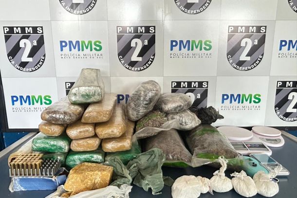 Produtos apreendidos pela equipe da Pol&iacute;cia Militar de Caarap&oacute;