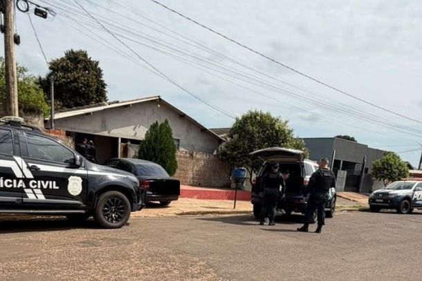 Equipes da Pol&iacute;cia Civil e Militar durante a opera&ccedil;&atilde;o