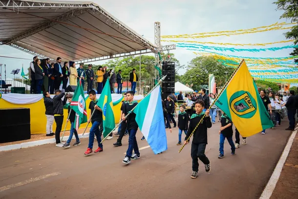 Um dos momentos do Desfile C&iacute;vico-Militar em celebra&ccedil;&atilde;o &agrave; Independ&ecirc;ncia do Brasil em Caarap&oacute;