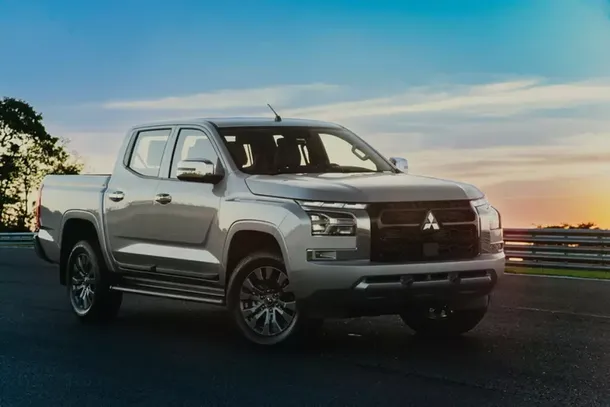 Caminhonete blindada Mitsubishi Triton GL AT; Agepen comprar&aacute; 15 viaturas desse modelo por R$ 5,2 milh&otilde;es (Foto: Reprodu&ccedil;&atilde;o/Auto Ind&uacute;stria)