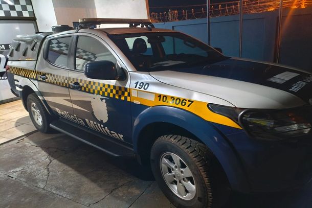 Homem &eacute; preso por descumprir medida protetiva e ter mandado em aberto 