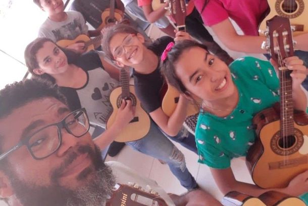 Projeto Guri est&aacute; com matr&iacute;culas abertas para Cavaco, viol&atilde;o, percuss&atilde;o e coral 