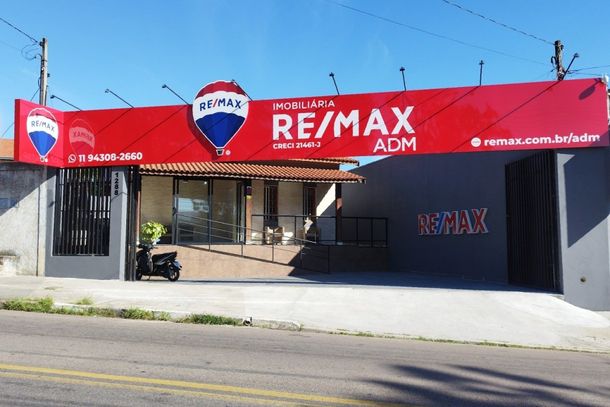 RE/MAX ADM est&aacute; de casa nova e pronta para te ajudar a fechar o melhor neg&oacute;cio!