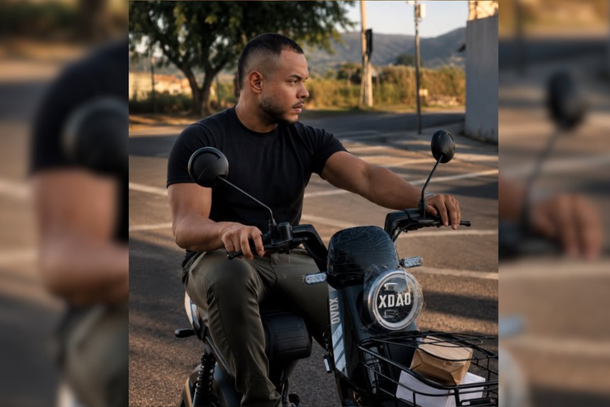 Motos el&eacute;tricas ganham destaque pelas ruas do Jacar&eacute; e chamam aten&ccedil;&atilde;o pelo pre&ccedil;o baixo