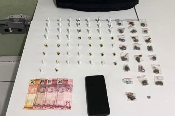 Adolescente &eacute; apreendido com drogas perto de escola em Cabre&uacute;va