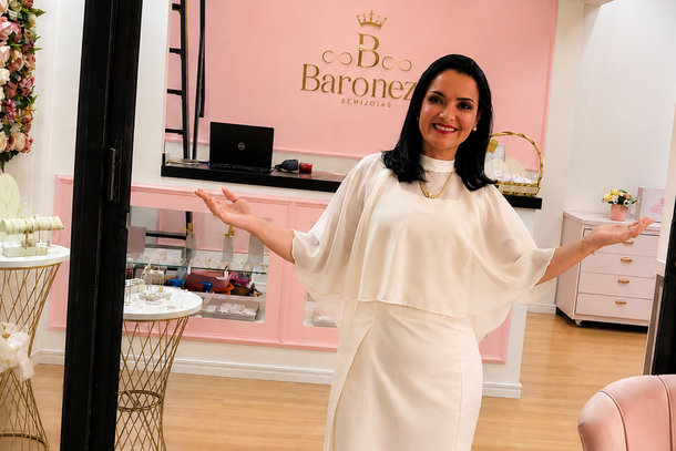 Baroneza Semijoias inaugura em Cabre&uacute;va e abre oportunidade para revendedoras