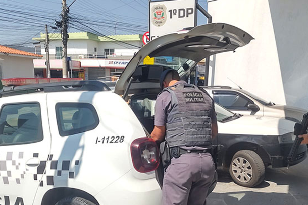 Ofensas e soco na boca: confus&atilde;o em pousada do Jacar&eacute; termina na delegacia