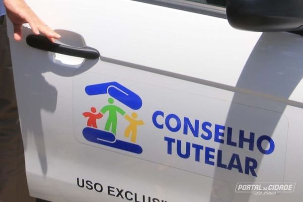 Mulher agride conselheiro e quebra objetos no Conselho Tutelar em Casa Branca