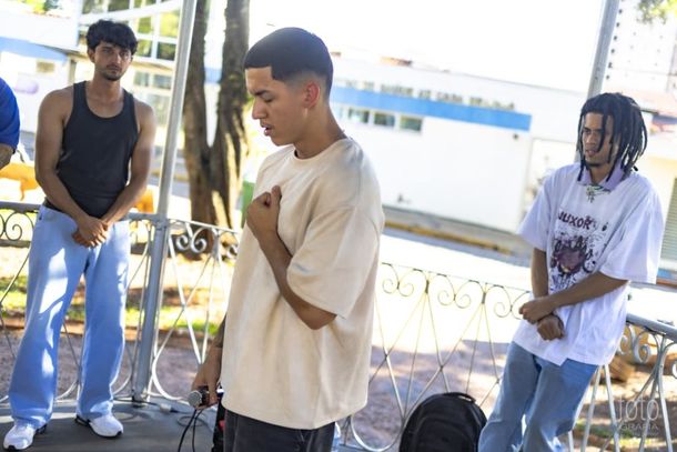 Novo EP de Dhon "Por Voc&ecirc;s" traz identidade e viv&ecirc;ncia no rap