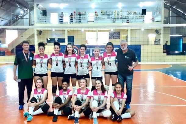 Equipe de voleibol feminino 3&ordm; Lugar