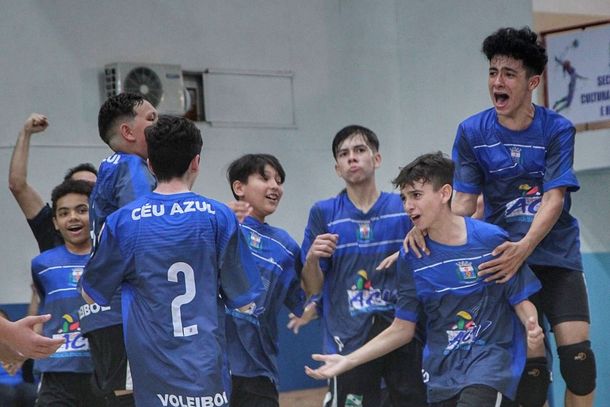 Voleibol C&eacute;u Azul