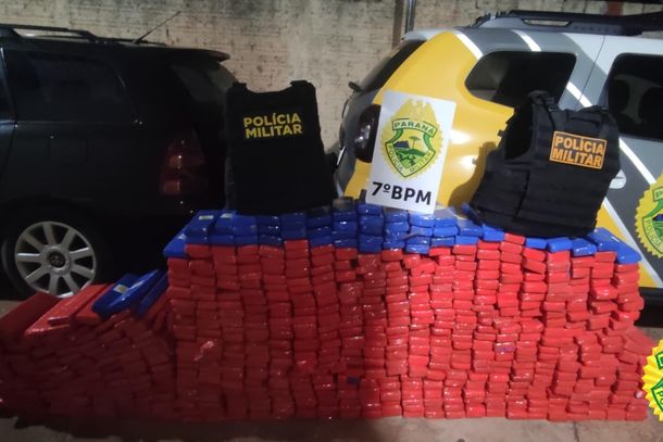 Adolescentes Tentam Fugir Da Pm E São Apreendidos Com 400 Kg De Drogas