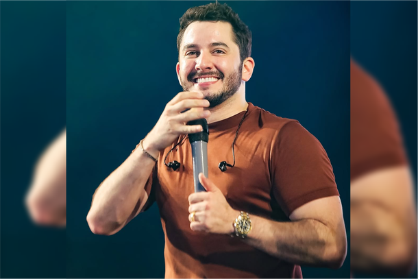 Jonas Esticado, cantor cearense