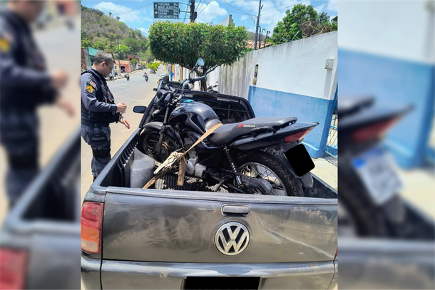 Motocicleta furtada em Coelho Neto, recuperada em Duque Bacelar