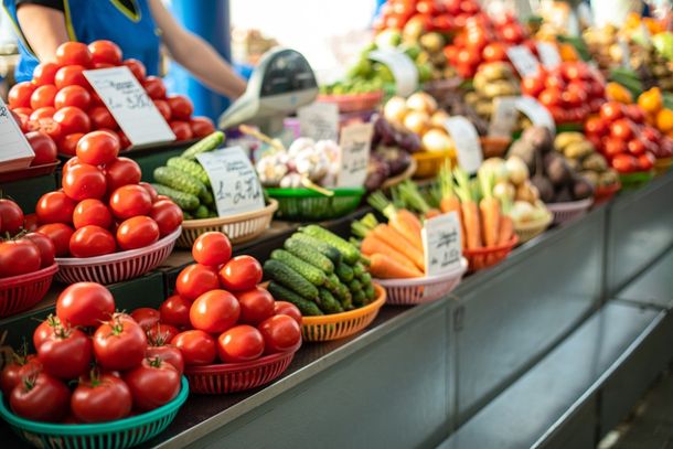 O com&eacute;rcio &eacute; respons&aacute;vel por realizar a circula&ccedil;&atilde;o de mercadorias