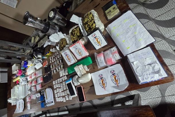 A a&ccedil;&atilde;o apreendeu diversos tipos de materiais il&iacute;citos