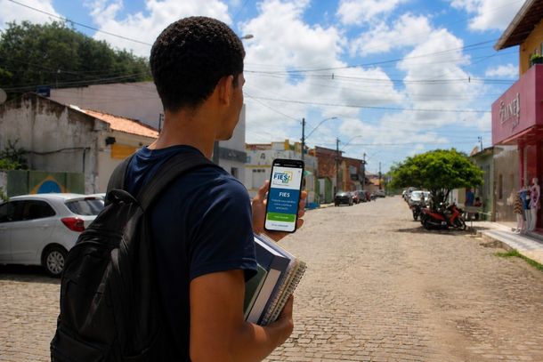 Estudantes de Conde j&aacute; podem se inscrever para o Fies do 2&ordm; semestre