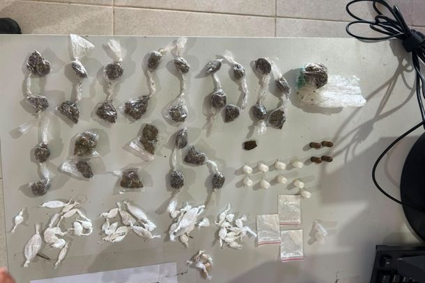 PM apreende drogas e muni&ccedil;&otilde;es no povoado de Coqueiros, em Conde