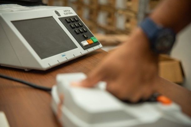 Em todo o estado, as zonas eleitorais v&atilde;o preparar, testar e lacrar 25.856 urnas.