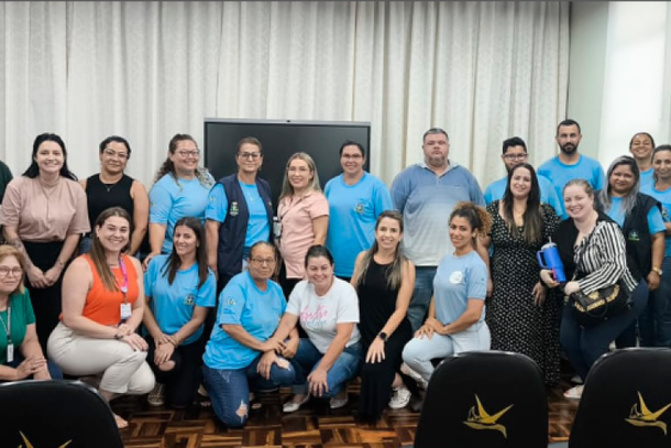 Profissionais de sa&uacute;de participam de capacita&ccedil;&atilde;o sobre alimenta&ccedil;&atilde;o saud&aacute;vel em Cruzeiro do Oeste.