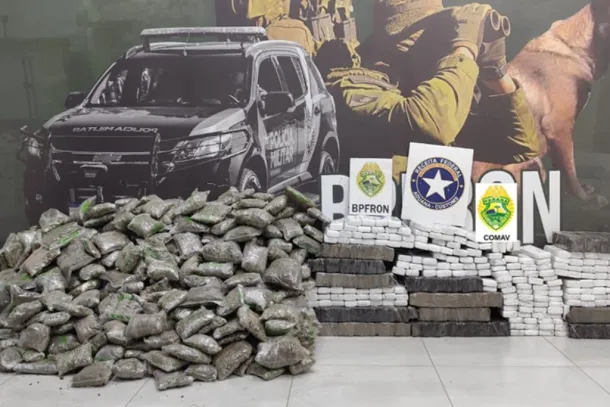 Mais de 430 quilos de drogas foram apreendidos durante opera&ccedil;&atilde;o integrada na PR-323 entre Tapejara e Cianorte.
