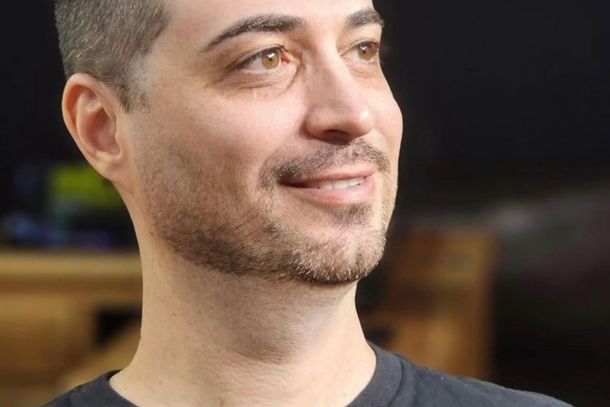 Familiares, amigos e volunt&aacute;rios promovem leil&atilde;o beneficente para arrecadar recursos destinados ao tratamento do m&eacute;dico Tiago Spricigo, diagnosticado com c&acirc;ncer h&aacute; cerca de 40 dias.