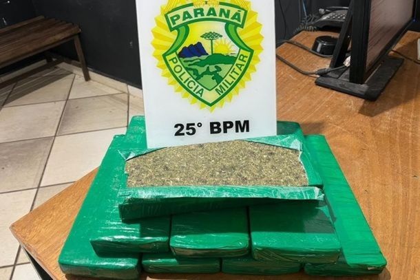 Tabletes de maconha foram encontrados escondidos em &aacute;rea de mata entre os bairros Dom Pedro I e Dom Pedro II, em Umuarama.