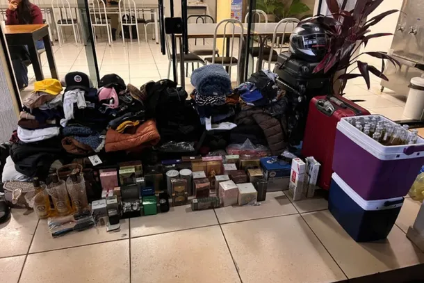 Mercadorias estrangeiras, anabolizantes e dinheiro foram apreendidos durante a&ccedil;&atilde;o da ROTAM na PR-323.