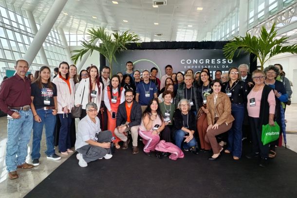 A ACICO conquistou o 1&ordm; lugar na categoria Maior Organiza&ccedil;&atilde;o de Caravana durante o Congresso CACIER 2026, levando o nome de Cruzeiro do Oeste ao destaque no associativismo paranaense.