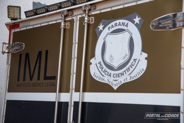 Homem de 48 anos foi encontrado morto a tiros dentro de casa em Tapejara. A Pol&iacute;cia Civil investiga a autoria e a motiva&ccedil;&atilde;o do homic&iacute;dio registrado no bairro Jardim Paran&aacute;.