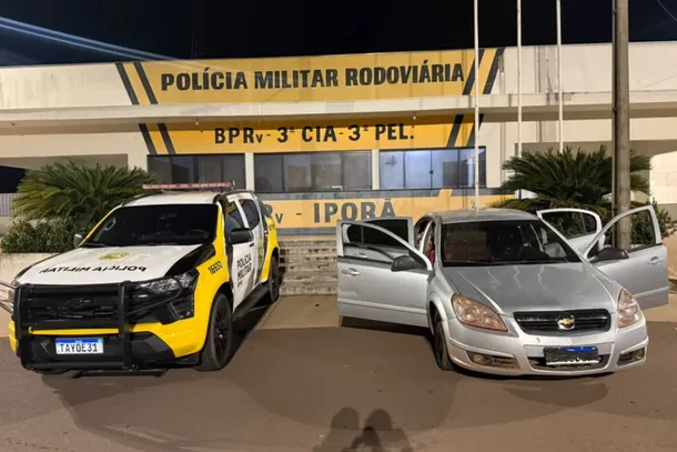 GM/Vectra carregado com aproximadamente mil pacotes de cigarros de origem paraguaia foi apreendido pela ROTAM na PRC-272, em Ipor&atilde;, ap&oacute;s o motorista fugir da abordagem policial.