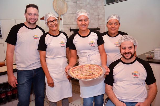 Equipe Thomazzi Pizzaria.