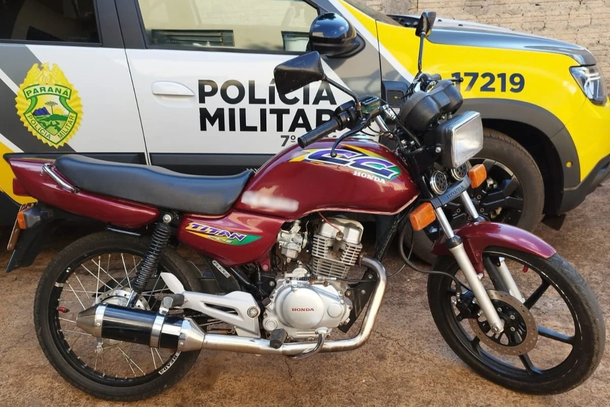 Motociclista sem CNH &eacute; abordado com moto irregular em Tapira