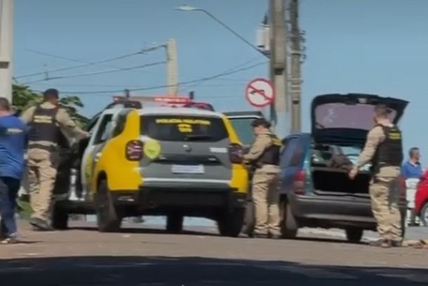 Mulher &eacute; presa com cerca de 5 kg de haxixe durante abordagem em Douradina
