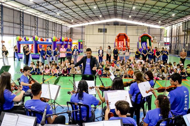Mostra Cultural leva m&uacute;sica, aprendizado e divers&atilde;o a estudantes de Douradina