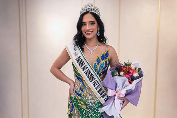 Nicole Nuez, Rainha do Turismo de Foz do Igua&ccedil;u 2025/2026.