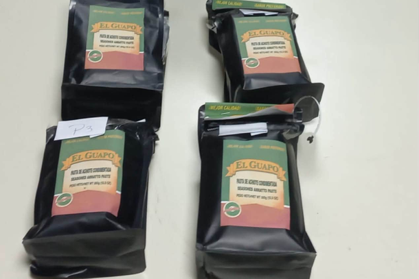 Maconha premium enviada de Miami para CDE &eacute; encontrada escondida entre temperos