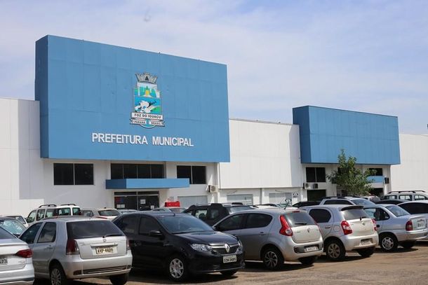 Prefeitura de Foz reserva quase R$ 1 milh&atilde;o para antecipar 13&ordm; de servidores