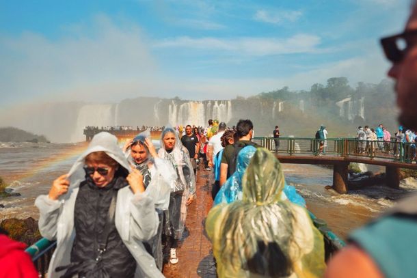 Vai visitar as Cataratas neste domingo? Parque Nacional abre somente ao meio-dia
