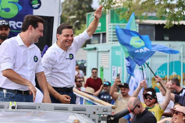 A dois dias da elei&ccedil;&atilde;o, Sandro Alex faz carreata em Foz do Igua&ccedil;u nesta sexta-feira
