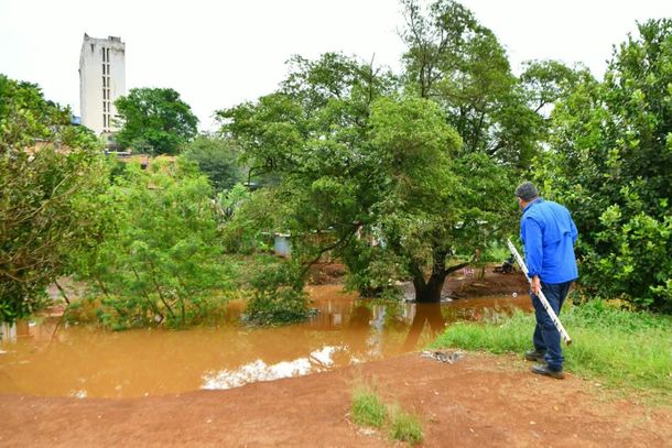 At&eacute; 15 casas podem ser atingidas com alta do rio Paran&aacute; em Ciudad del Este