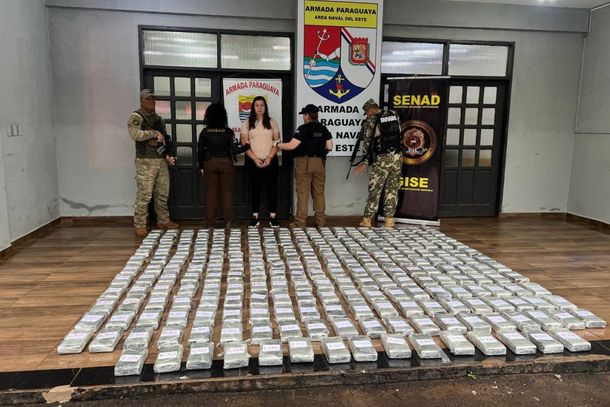 Caminhoneira &eacute; presa em Ciudad del Este com coca&iacute;na avaliada em US$ 3,9 milh&otilde;es