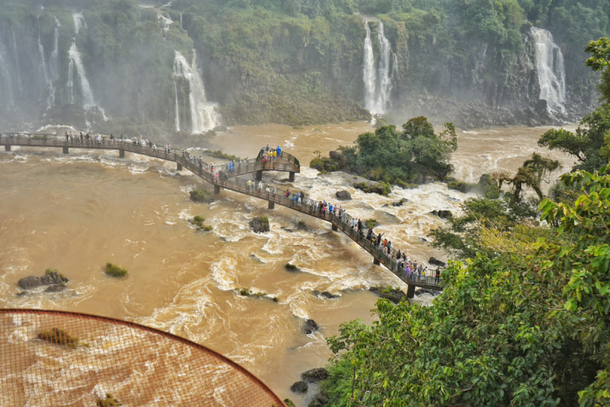 Cataratas abrem &agrave;s 8h e ter&atilde;o programa&ccedil;&atilde;o gratuita para crian&ccedil;as no feriad&atilde;o