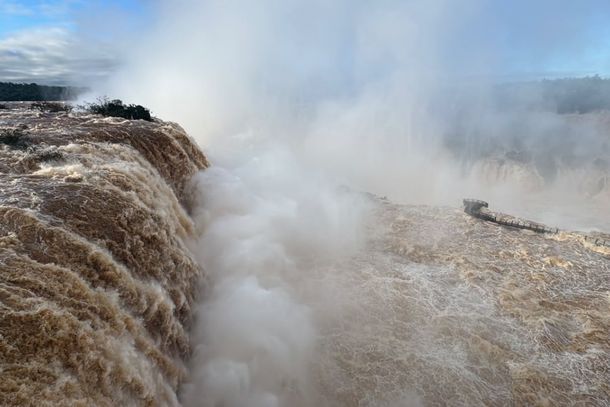 Cataratas do Igua&ccedil;u atingem 17,7 milh&otilde;es de litros de &aacute;gua por segundo nesta segunda