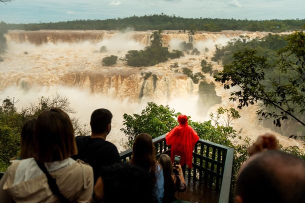 Cataratas ter&atilde;o m&uacute;sica ao vivo e abertura antecipada durante o feriado de Finados