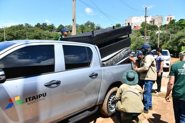 Cheia do Paran&aacute; amea&ccedil;a casas e Itaipu mobiliza assist&ecirc;ncia em Ciudad del Este